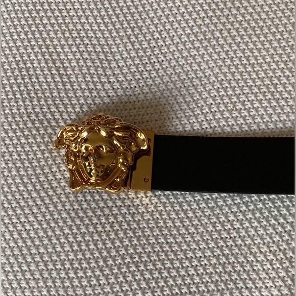 Authentic Versace belt for sale - Picture 6 of 10